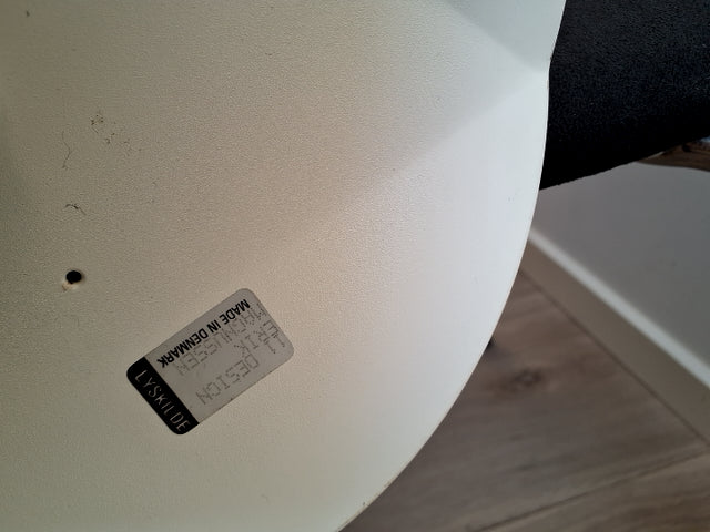 Erik Magnussen, bordlampe